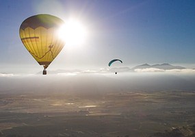 Balloon over the Paarl valley close to the Limietberge  http://www.kapinfo.com